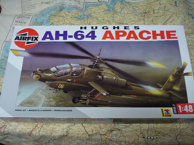 ERTL Force One, Hughes AH-64 Apache helicoptere - Collection ERTL Force One, Hughes AH-64 Apache helicoptere - Collection